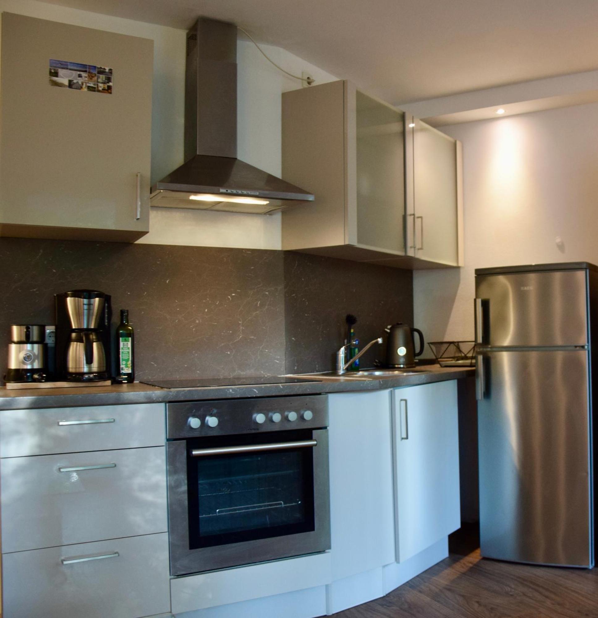 Stilvolle Wohnung Mit Balkon & Parkplatz Росток Екстер'єр фото