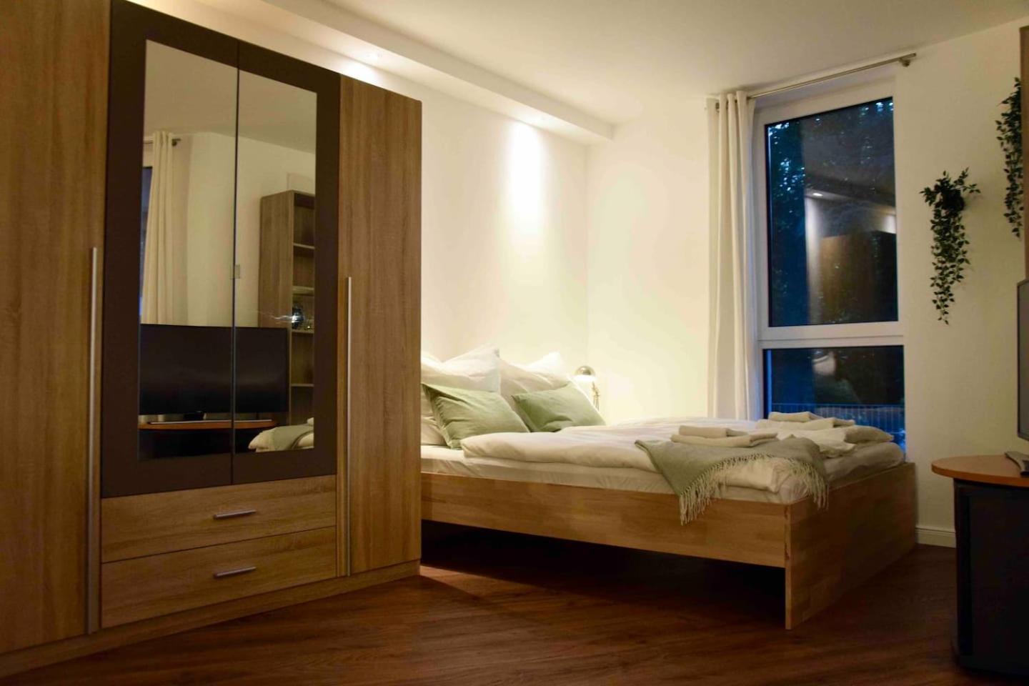 Stilvolle Wohnung Mit Balkon & Parkplatz Росток Екстер'єр фото